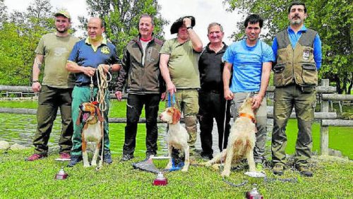 Xabier Ezkurra y Pumuka logran el título de Euskadi de perros de rastro sobre jabalí