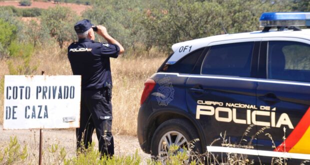 Detenidos por ofertar falsas cacerías por internet