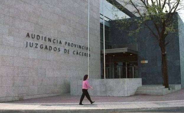 Condenan a un furtivo que mató a un venado valorado en 3.413 euros