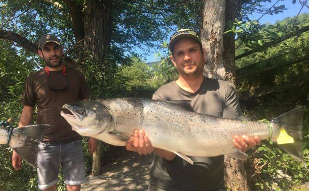 Pescadores Gallegos Se Revelan Ante El Avance Y La Imposicion De La Pesca Sin Muerte Desveda