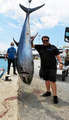 La campaña de pesca del atún rojo bate un récord histórico con más de 1.000 capturas