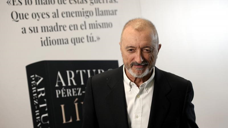 Pérez Reverte pone fin a su ‘pelea’ con los cazadores con una contundente carta