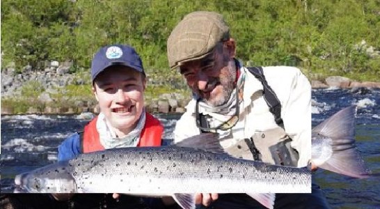 Posible récord mundial de salmón atlántico pescado en Rusia