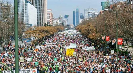 Manifestación Madrid de cazadores y mundo rural. En primavera el campo tomará la ciudad