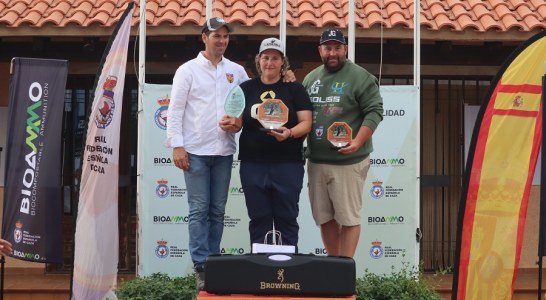 Beatriz Laparra se convierte en la primera mujer campeona de España de Recorridos de Caza en categoría absoluta